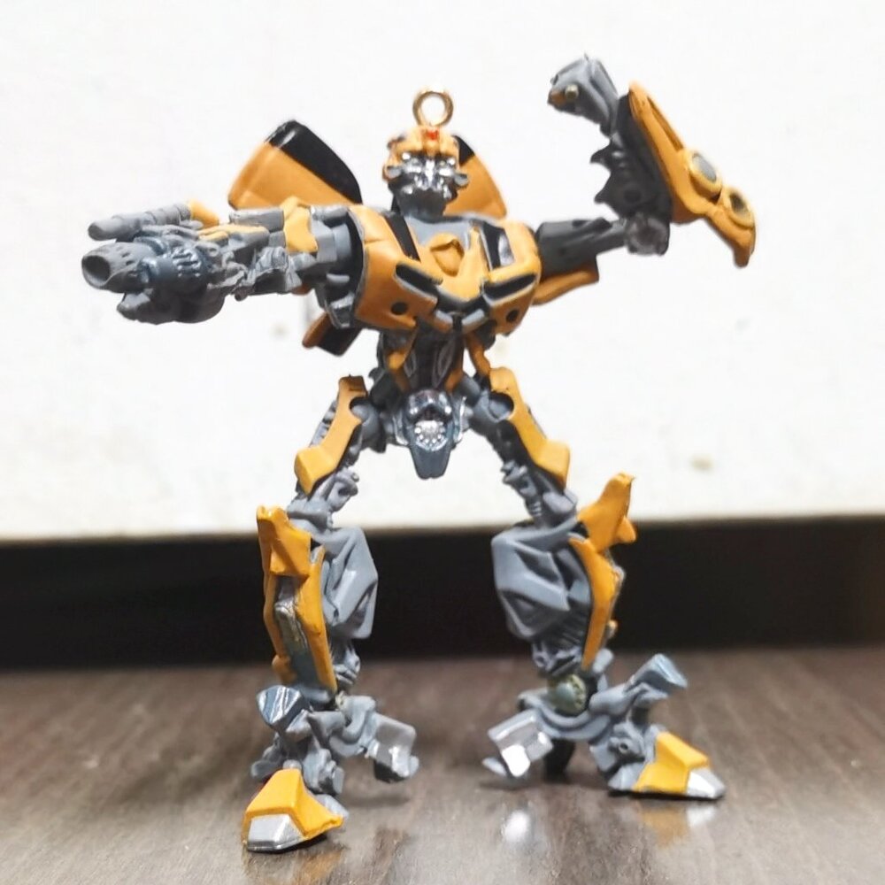 Hasbro 2009 Transformers Bumblebee Christmas Ornament